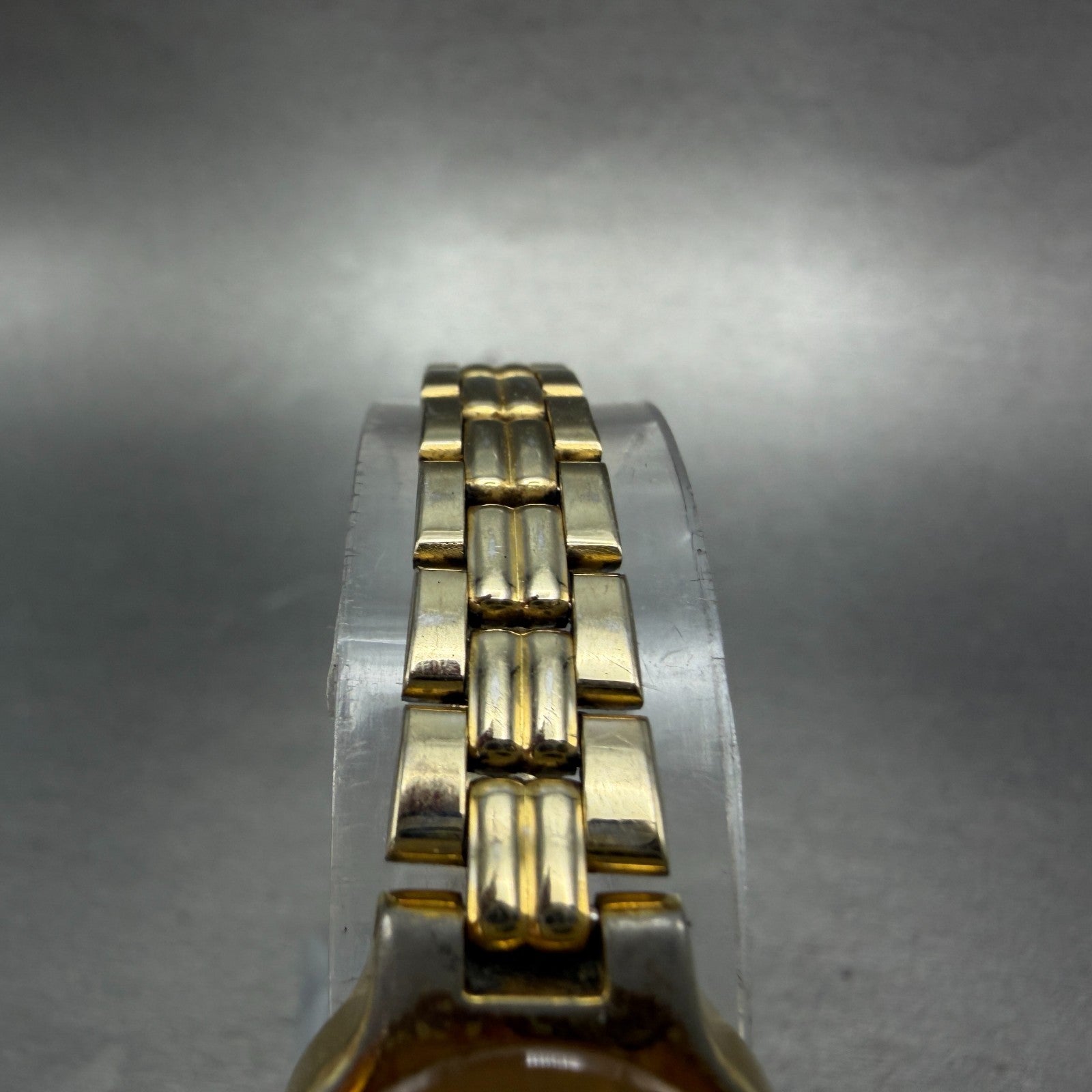 Seiko Watch Women 17mm Champagne DIla Gold Tone Oval 1F20-5B19 New Battery VTG4