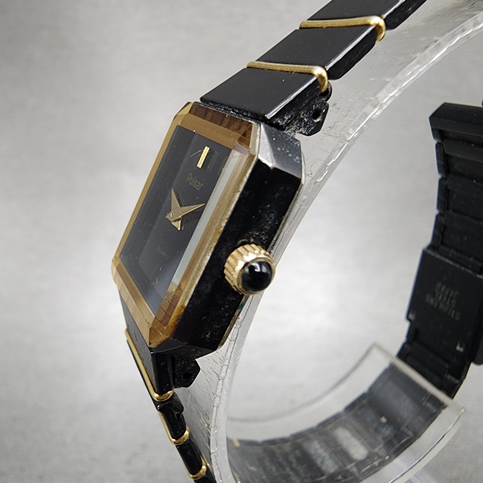 Pulsar Tank Watch Women 17mm Black Dial Black Gold Tone Rectangle New battery2