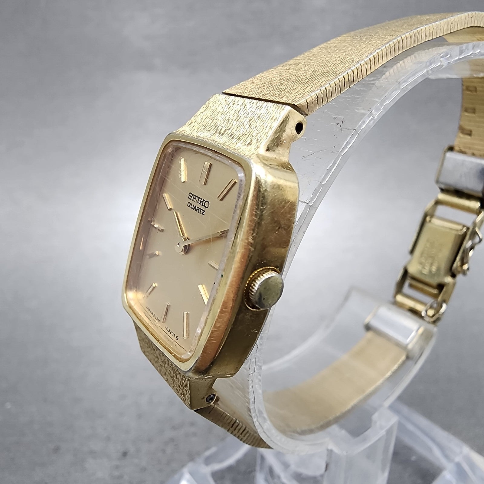Seiko Tank Watch Women 18mm Gold Dial Gold Tone Rectangle 23205229 New Battery2