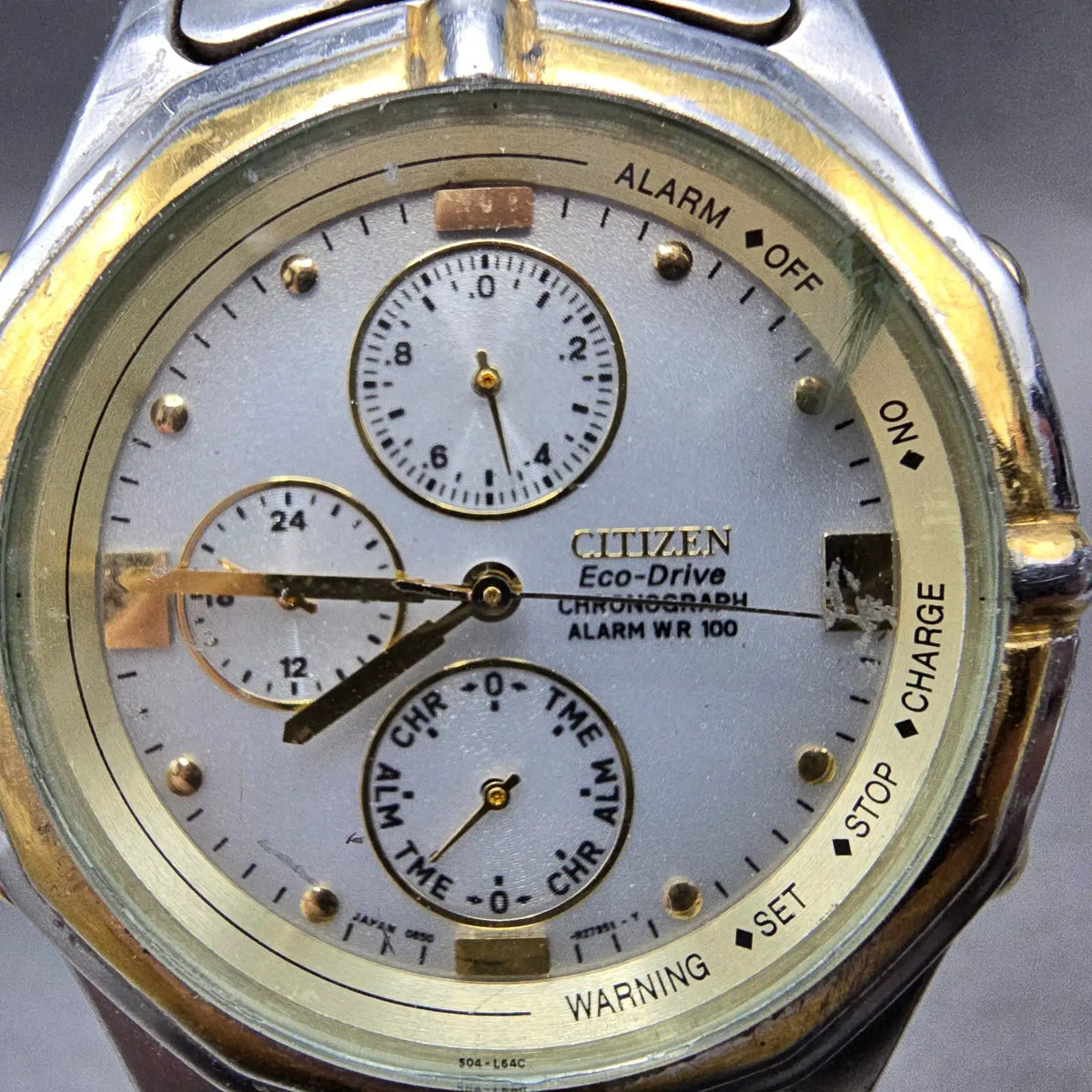 Citizen Eco-Drive Chronograph Watch Men 38mm White Dial Two Tone Alarm 0850 Runs2