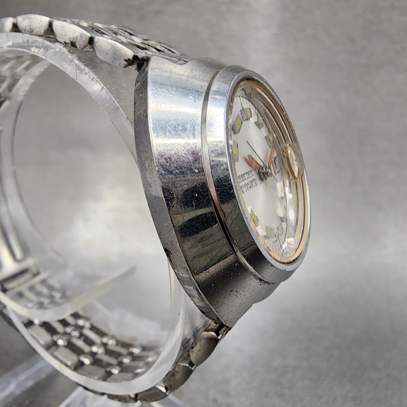 Citizen Automatic Watch Women 30mm Silver Dial Silver Tone Date Cushion Runs3