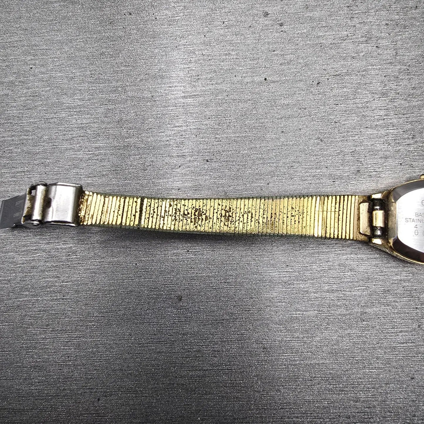 Citizen CQ Watch Women 18mm Gold Dial Gold Tone Round 4-832779 New Battery VTG11