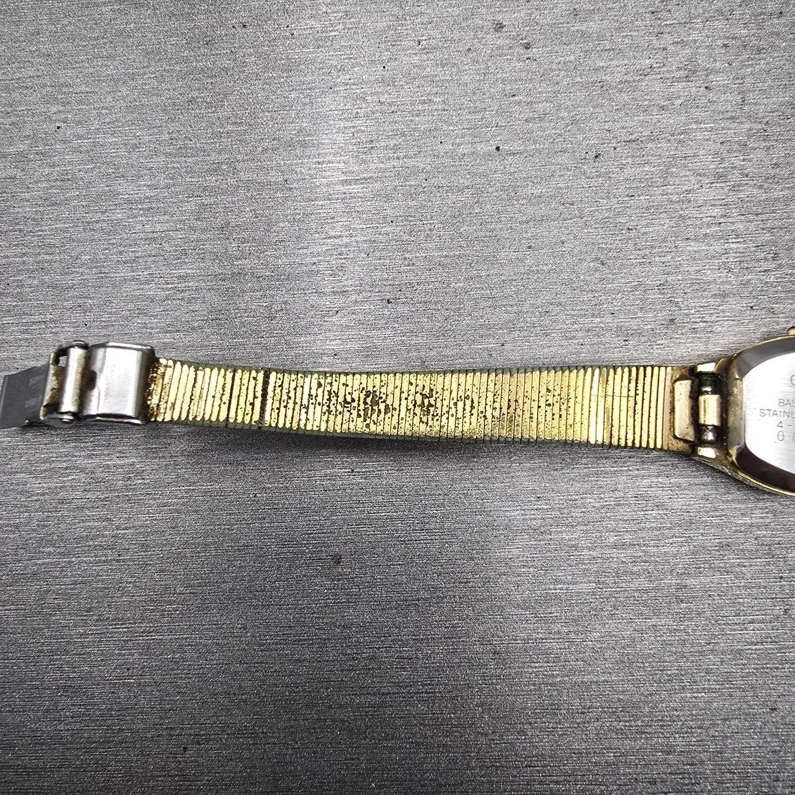 Citizen CQ Watch Women 18mm Gold Dial Gold Tone Round 4-832779 New Battery VTG11