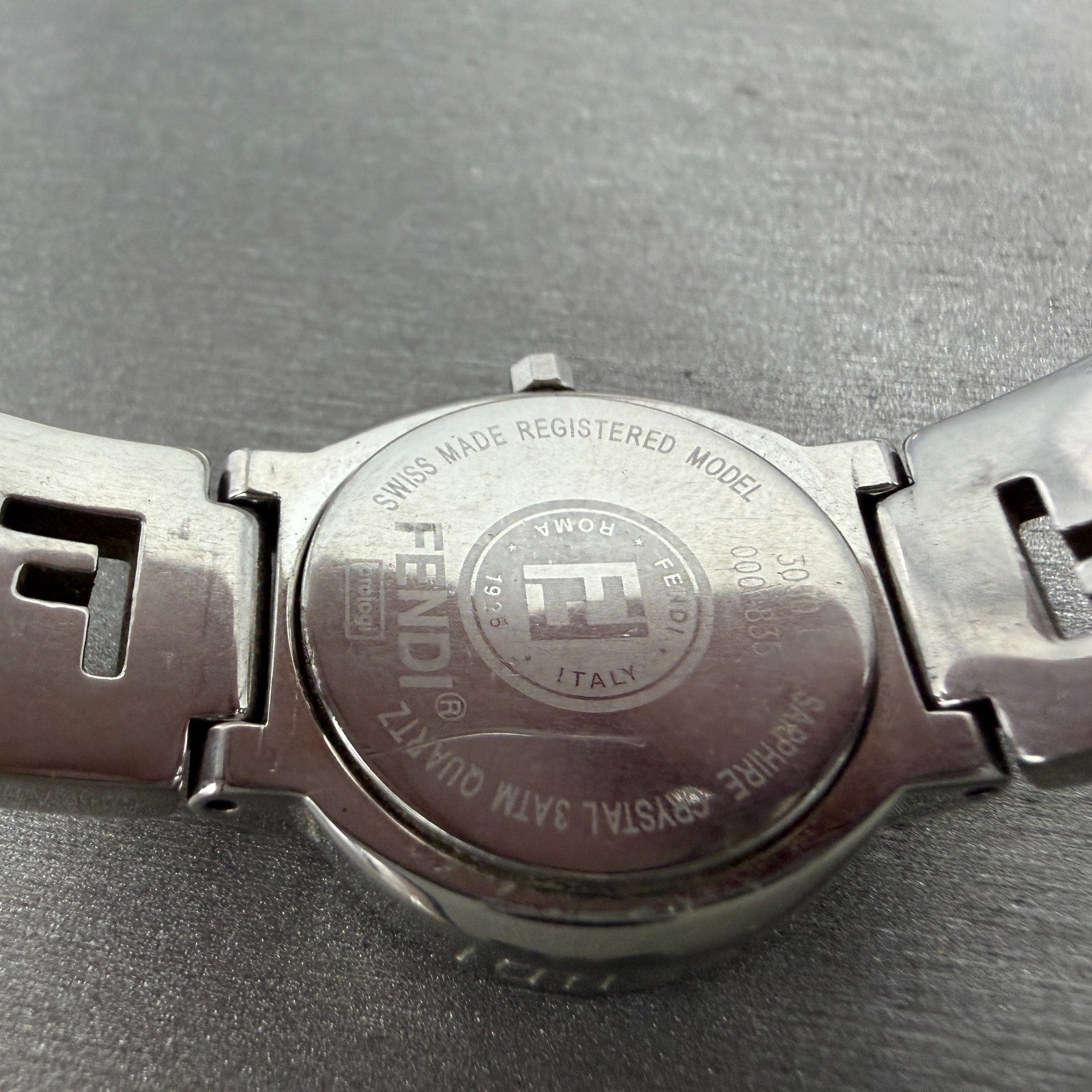 Fendi 3050L Watch Women 24mm White Dial Steel Round Swiss New Battery9