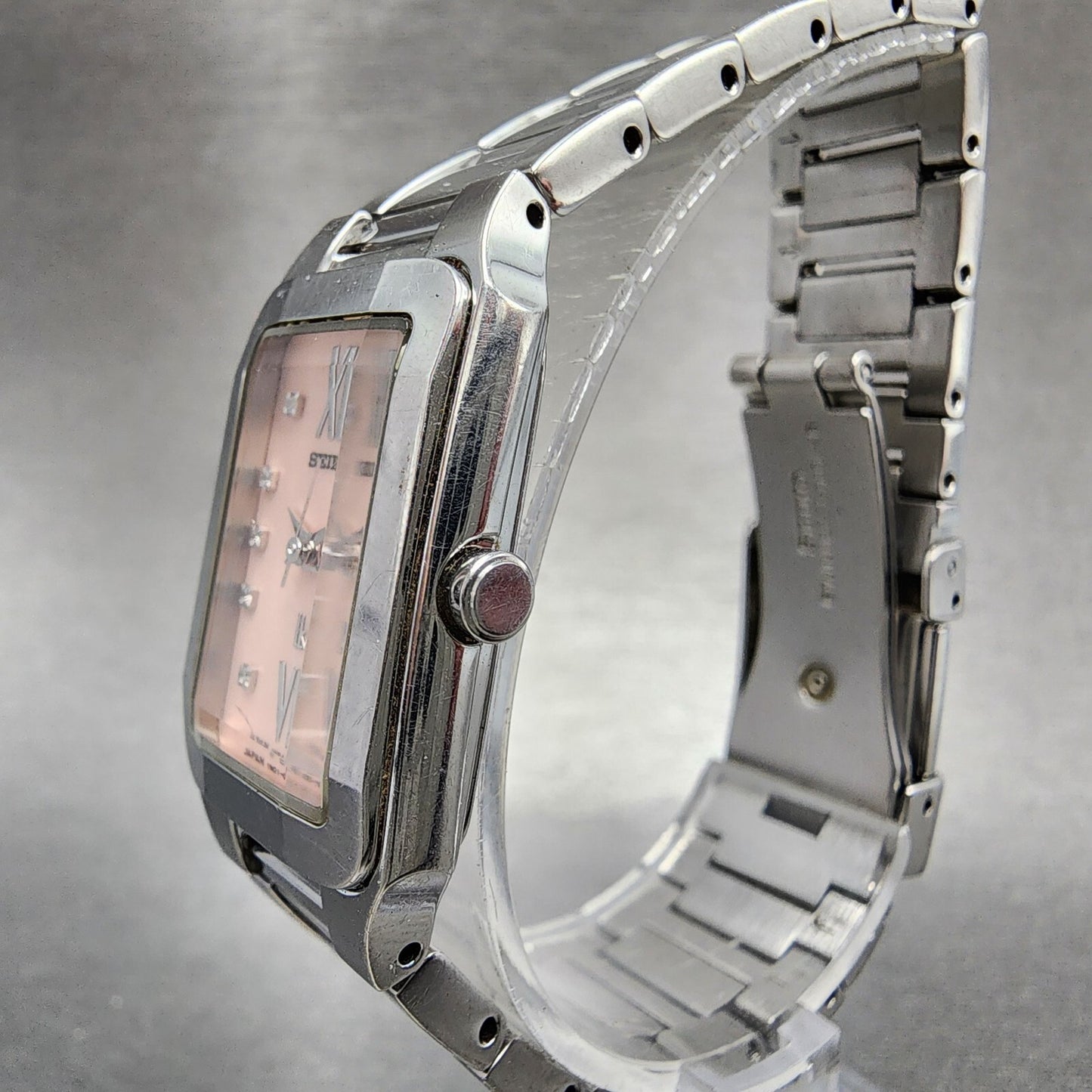 Seiko Lukia Tank Watch Women 20mm Pink Dial Silver Tone Rectangle New Battery2