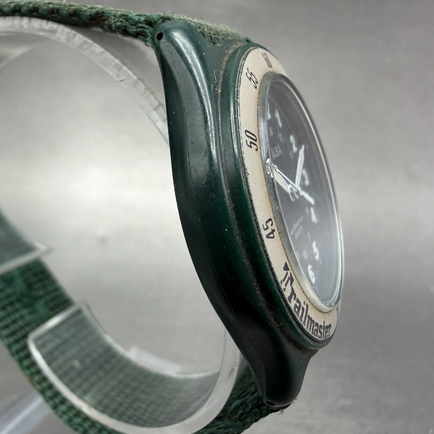 Seiko ALBA Watch Unisex 36mm Black Dial Green Tone Round V501-6L90 New Battery3