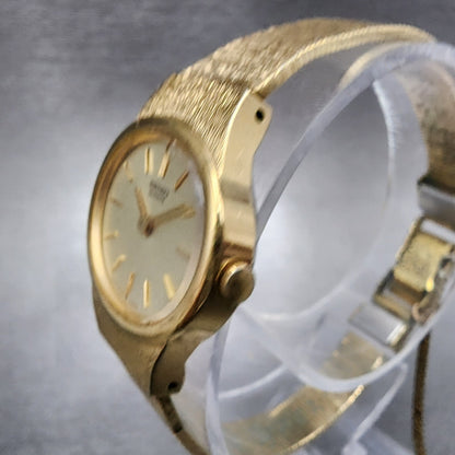 Seiko Watch Women 20mm Cream Dial Gold Tone Oval 23205439 New Battery2