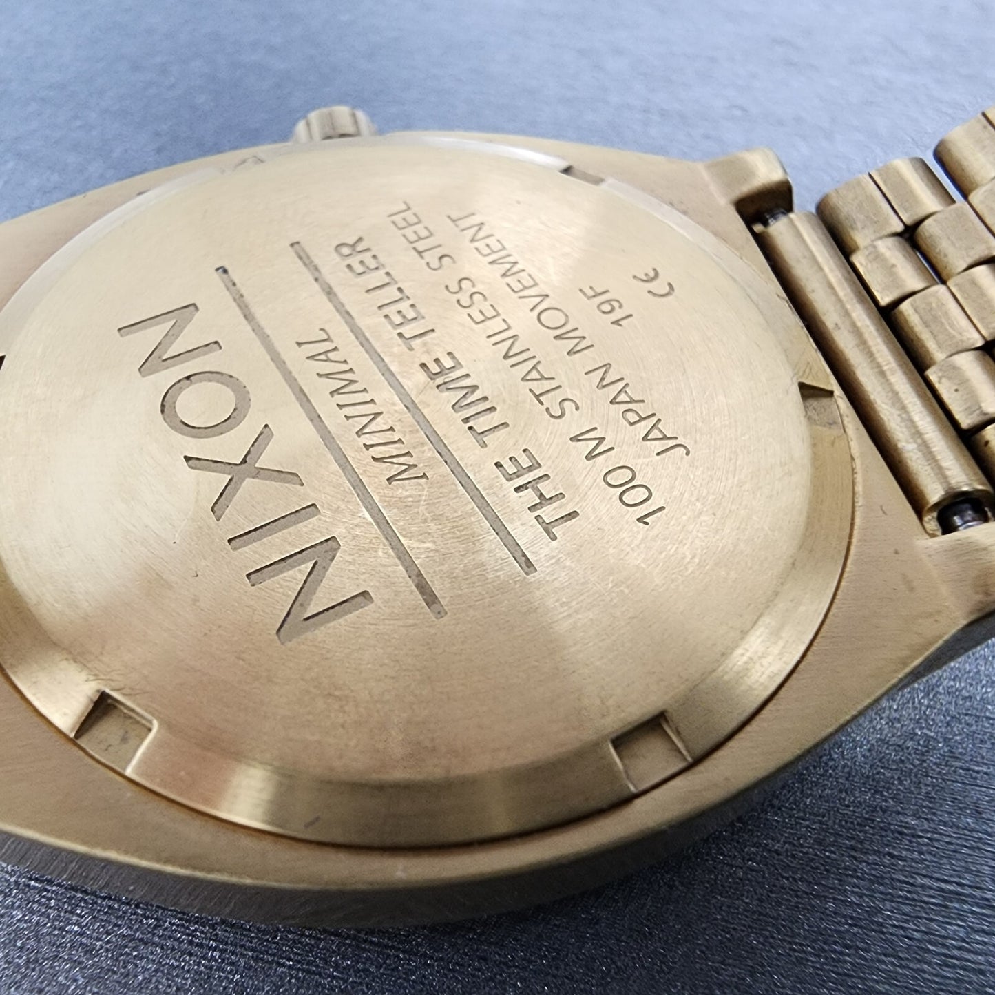 Nixon Time Teller Watch Men 37mm Gold Dial Gold Tone Round New Battery9