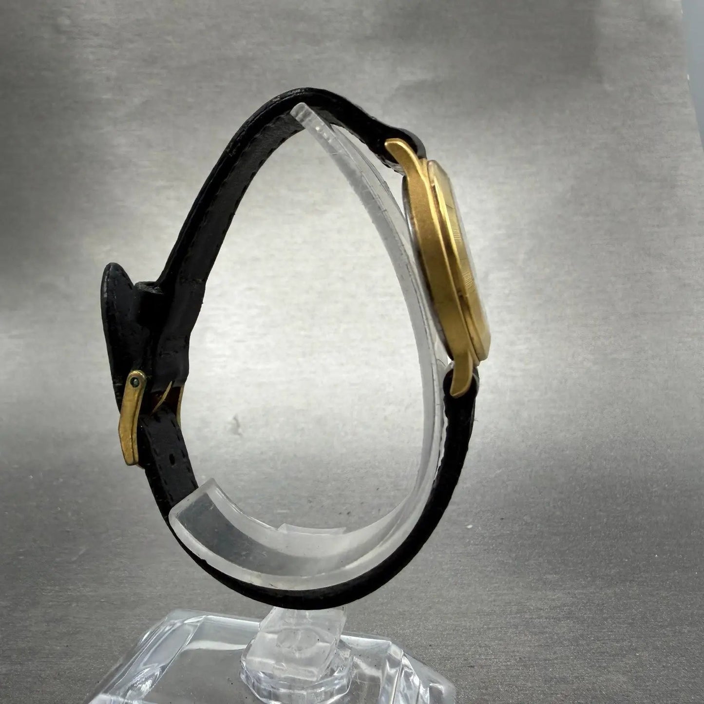 Movado Museum Watch Women 26mm Black dial Gold Tone 87-EA-0814 New Battery VTG8
