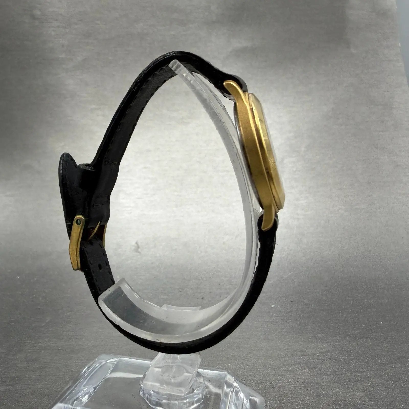 Movado Museum Watch Women 26mm Black dial Gold Tone 87-EA-0814 New Battery VTG8