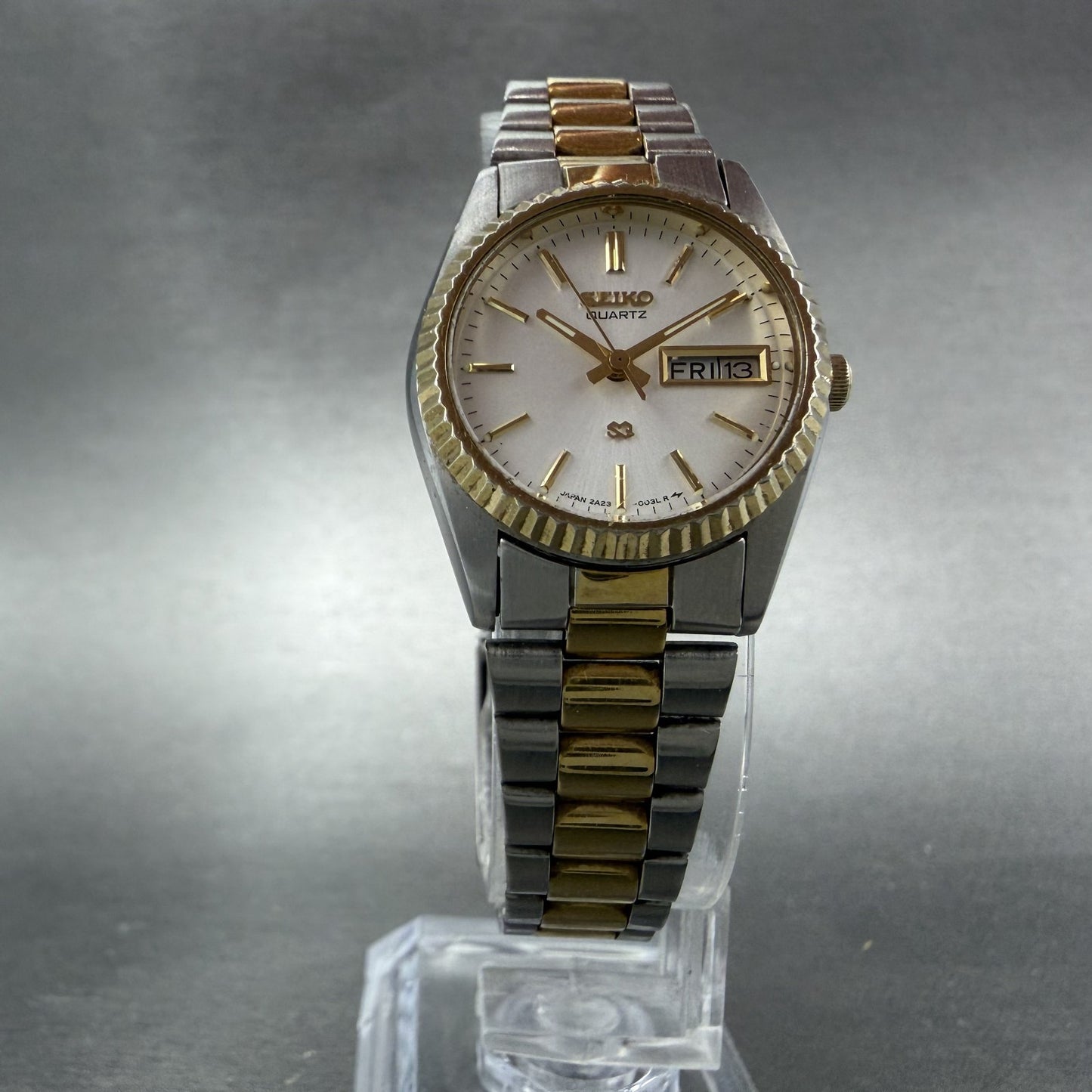 Seiko SQ Watch Women 25mm Silver Dial Two Tone Daydate Round 2A23-0039 NewBat IP5