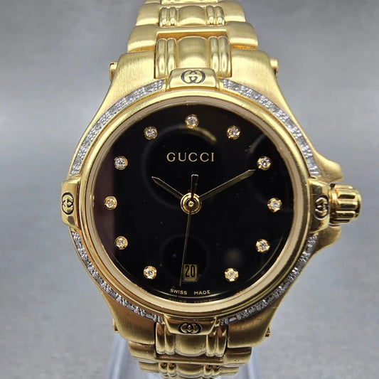 Gucci 9240L Watch Women 26mm Black Dial Gold Tone Date Diamonds New Battery0