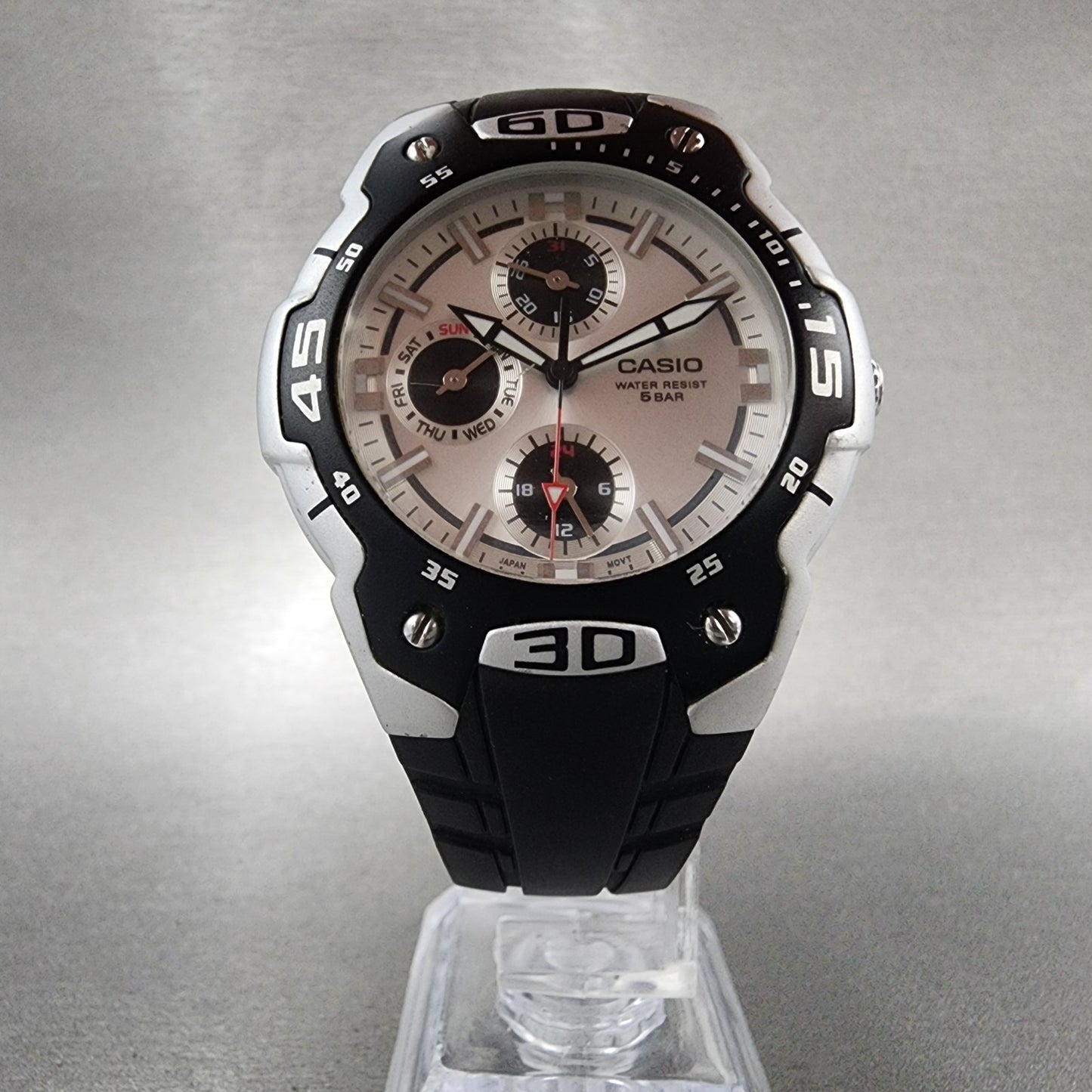 Casio MTP302 Watch Men 41mm Silver Dial Silver Tone Daydate Round New battery5