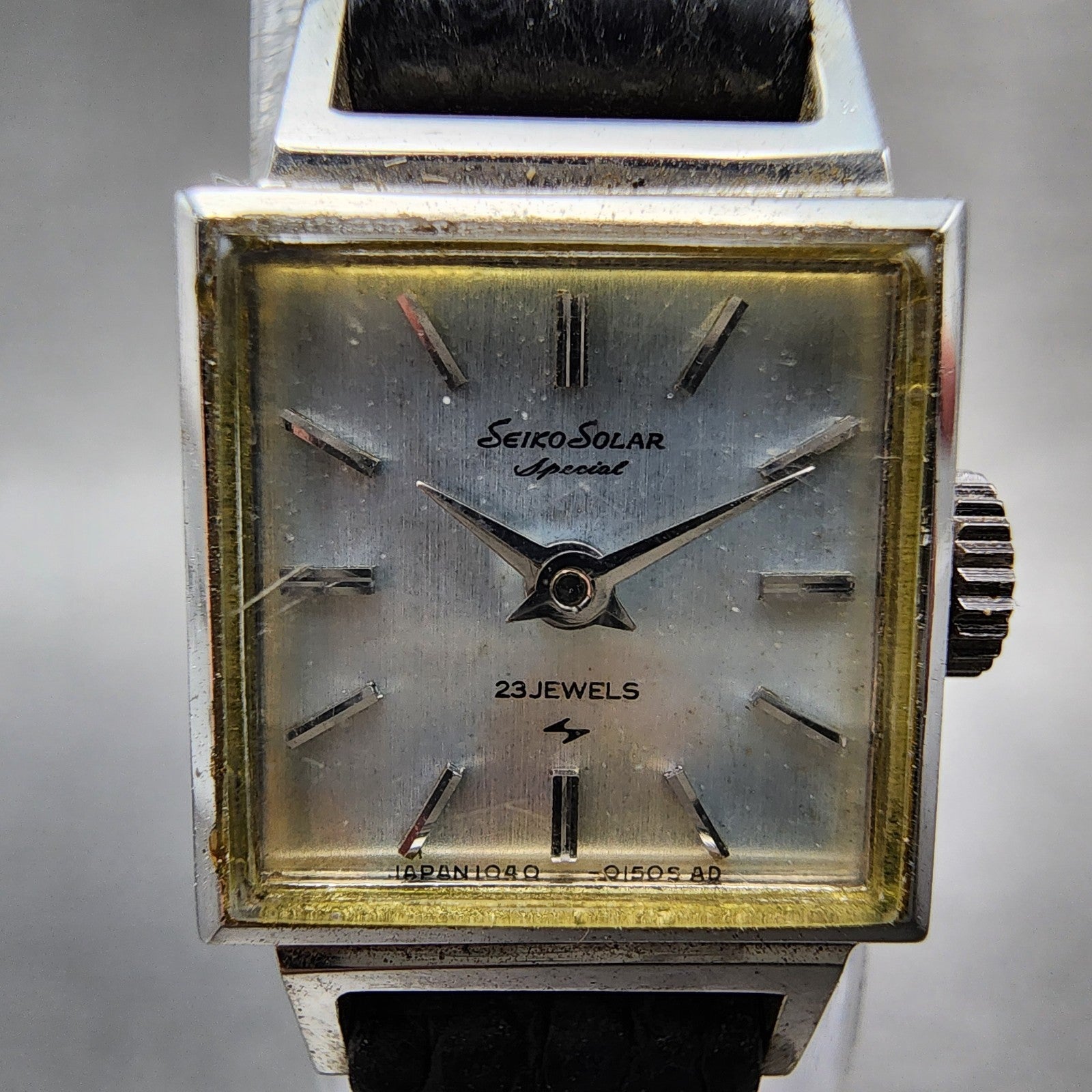 Seiko Solar Special Tank Watch Women 15mm Silver Tone Stainless Steel Runs1