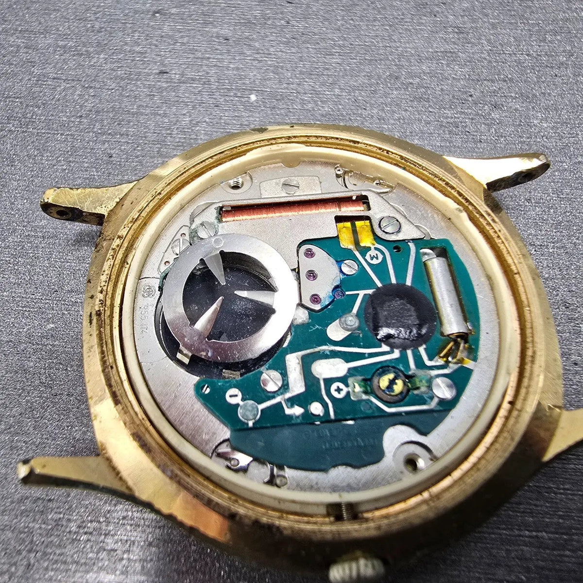 Hamilton Watch Men 34mm Champagne Dial Gold Round 9812U Operating Engineer PARTS13