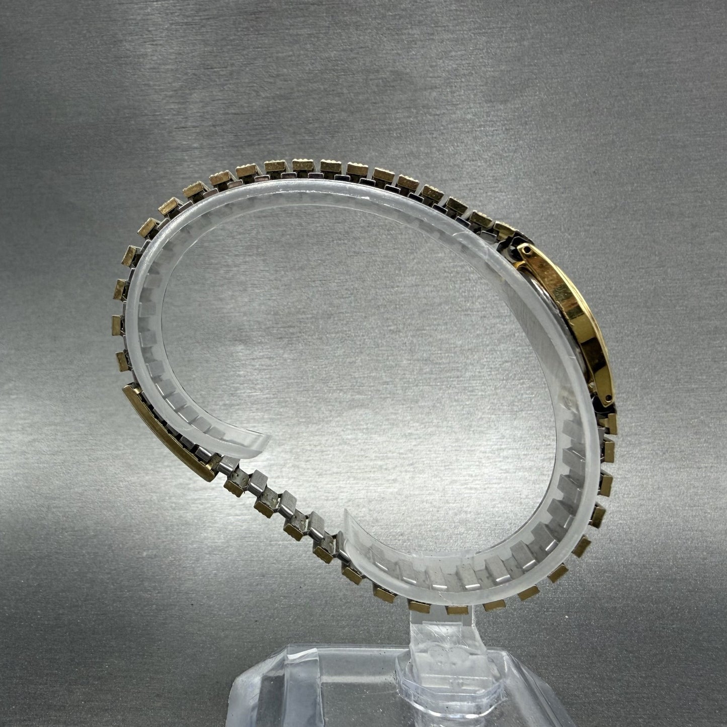 Seiko Watch Women 17mm Champagne Dial Gold Tone Oval 2c205539 New Battery8