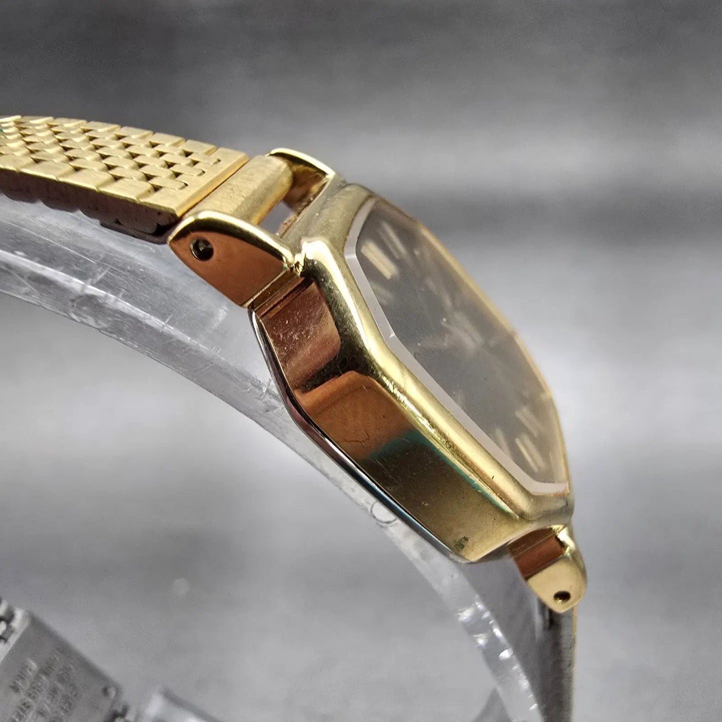 Seiko Watch Women 20mm Black Dial Gold Tone Hexagon 2C21-5170 New Battery VTG3