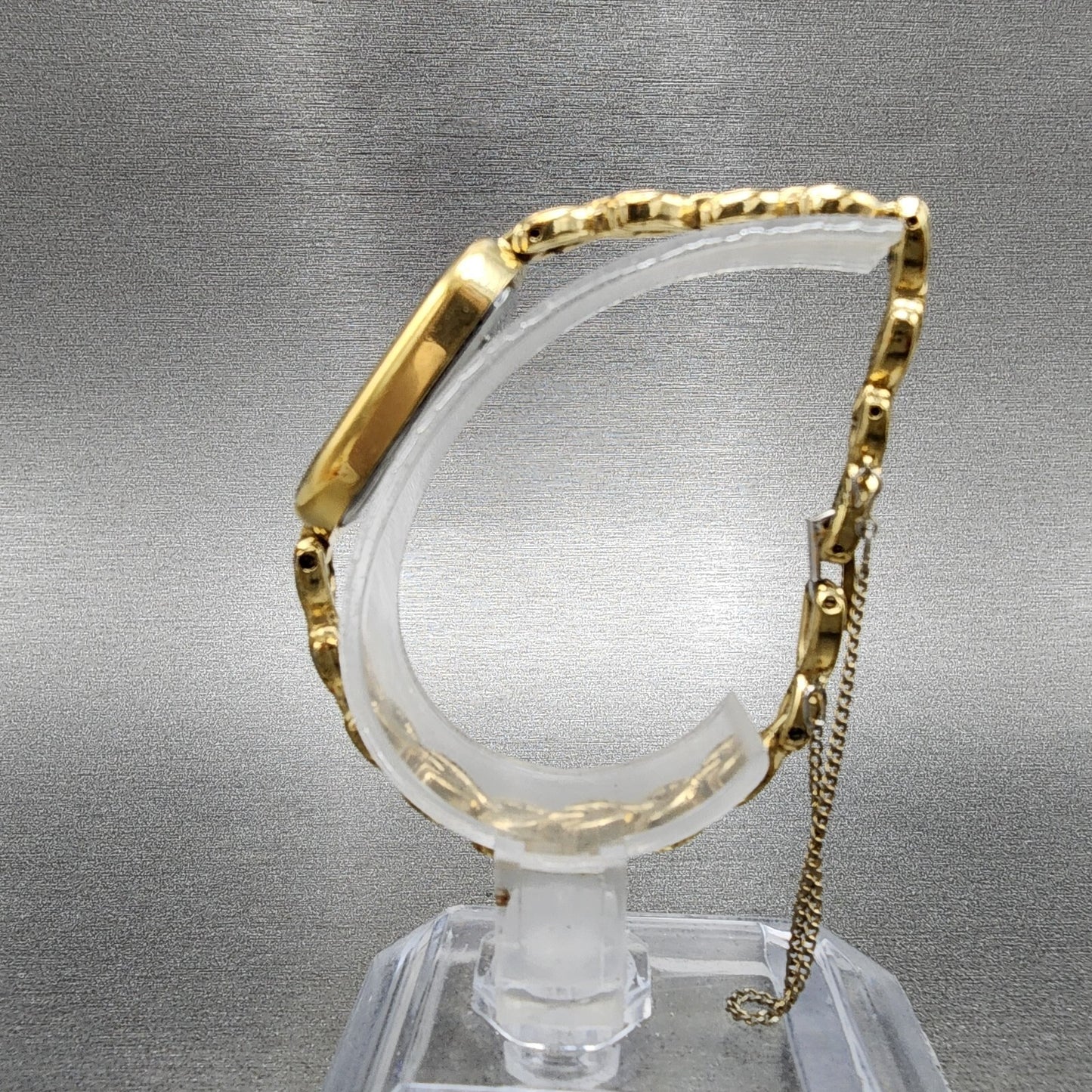Seiko Watch Women 13mm Digital Gold Tone Oval L6204000 New Battery6