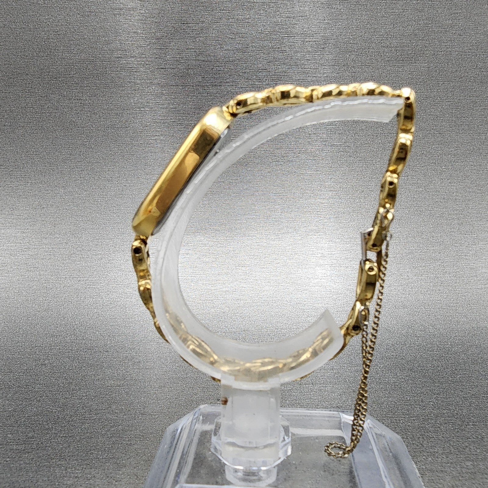 Seiko Watch Women 13mm Digital Gold Tone Oval L6204000 New Battery6
