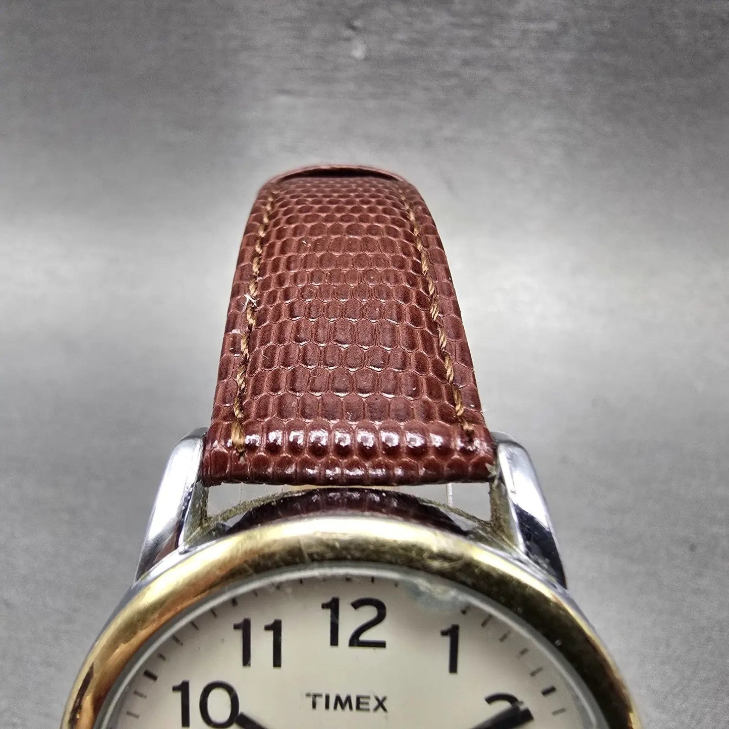 Timex Indiglo Watch Men 35mm White Dial Two Tone Daydate Round New Battery10