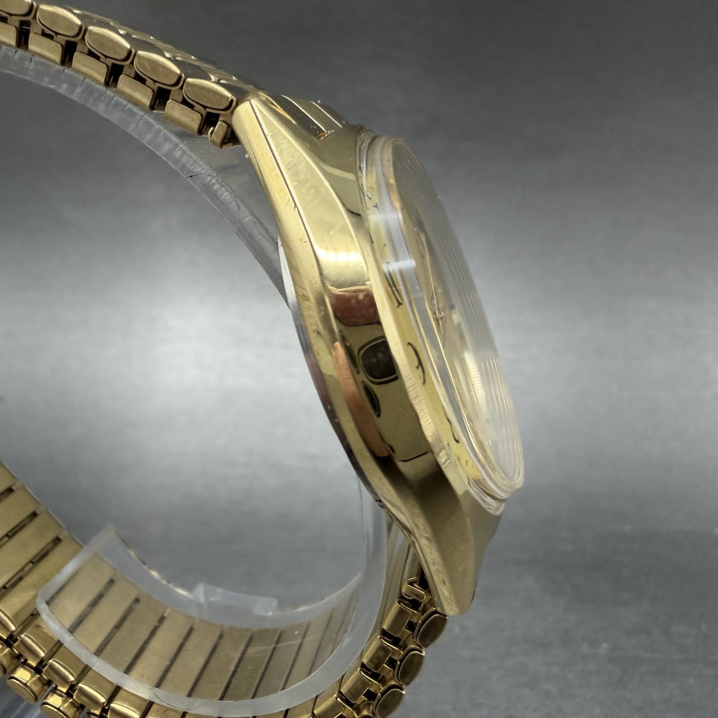 Citizen CQ Watch Men 36mm Champagne Dial Gold Tone Daydate 6100-S24876 New Bat J3