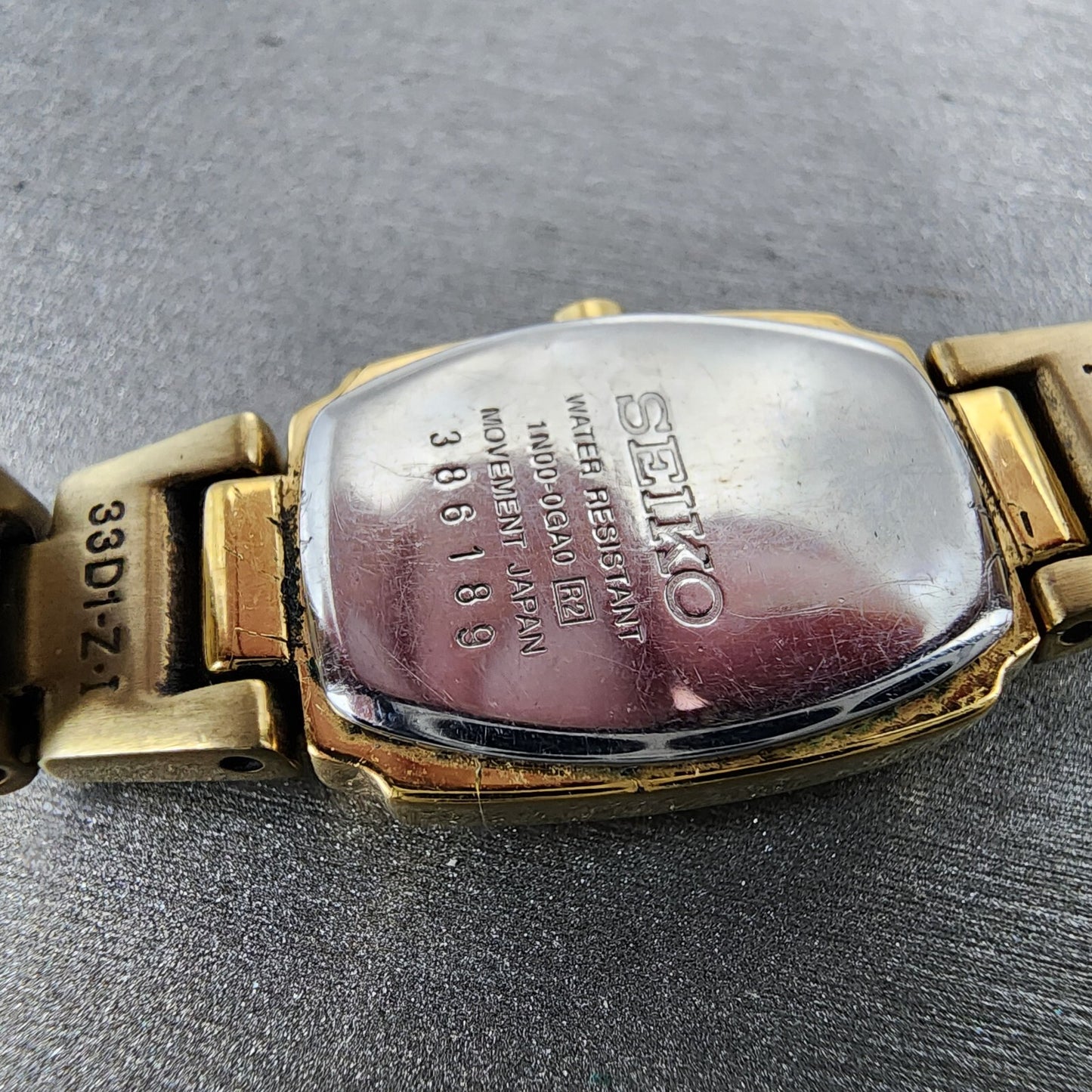 Seiko Watch Women 16mm White Dial Gold Tone Rectangle 1N000GA0 New Battery9