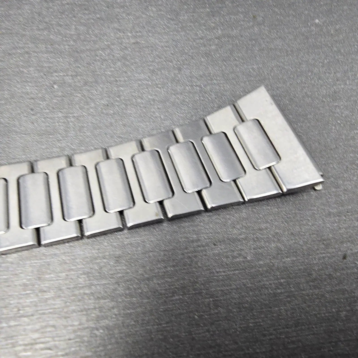 Seiko SQ Bracelet 19mm Stainless Steel Silver Tone Tri Folding Clasp READ!! Z3354