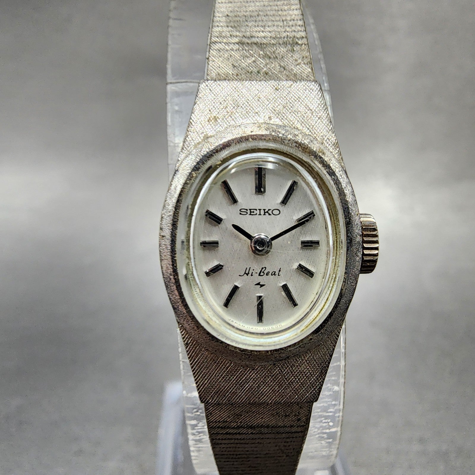 Seiko Watch Women 15mm Silver Dial Silver Tone Manual Oval 11207000 Runs0