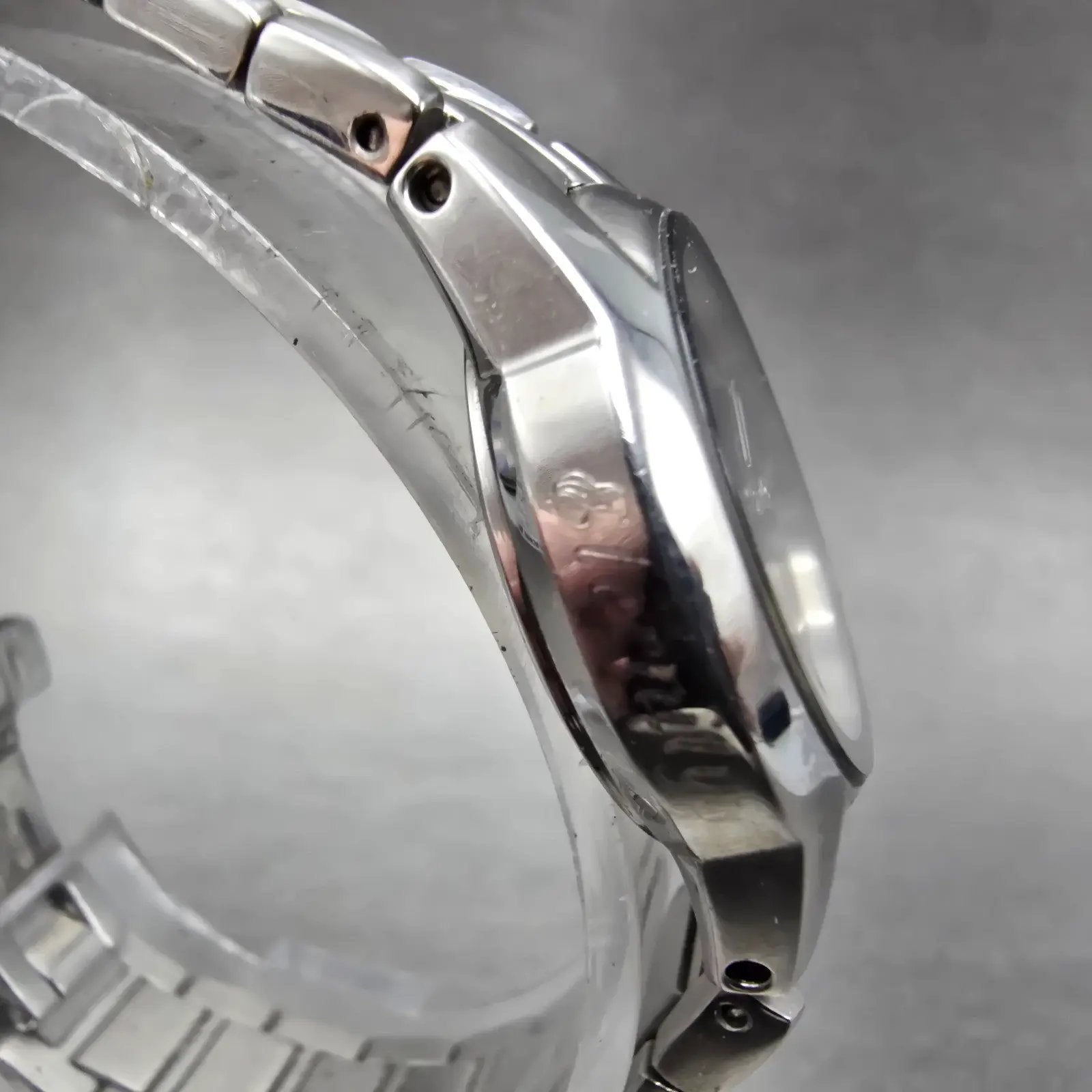 Citizen Eco-Drive Watch Women 26mm Black Dial Silver Tone Date E011-S058503 Runs3