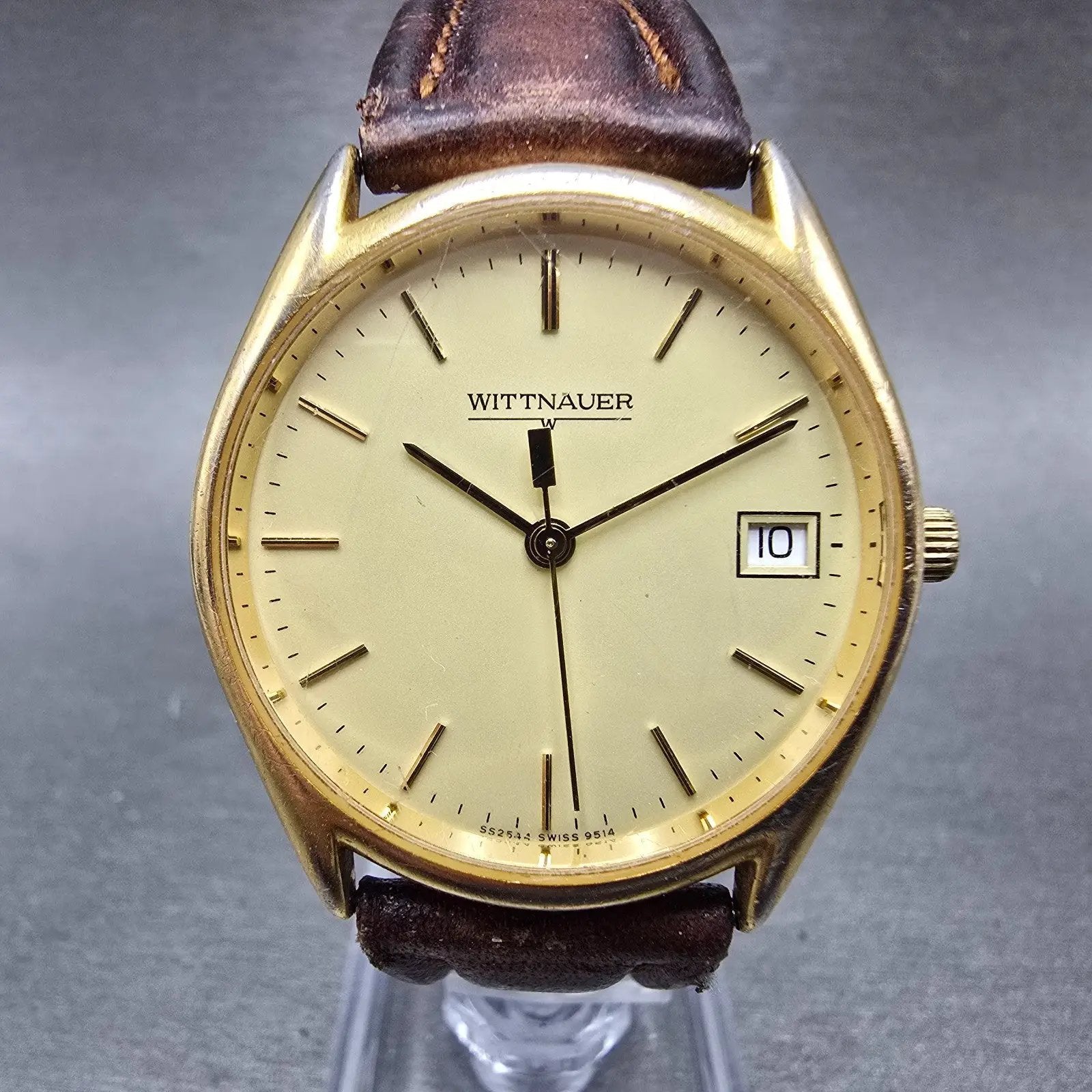 Wittnauer Watch Men 33mmCream Dial Gold Tone Round Date 9514 New Battery0