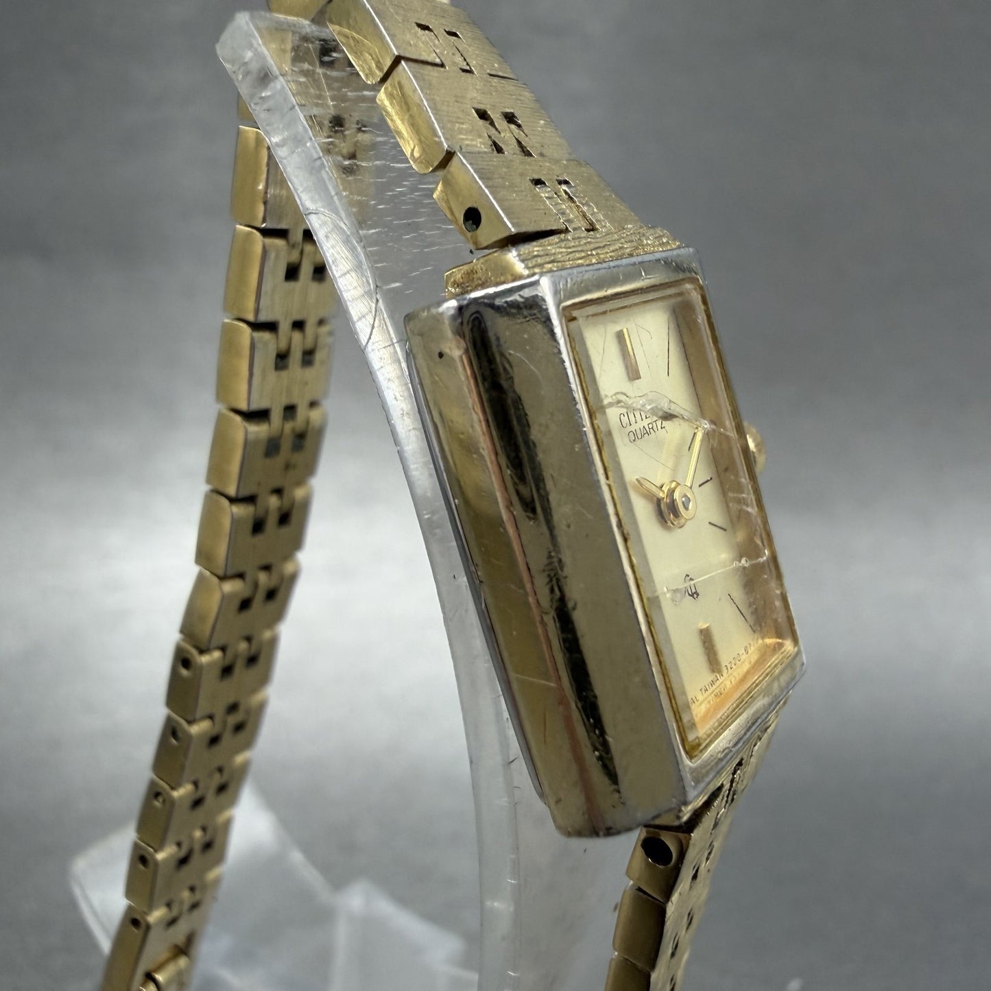 Citizen CQ Watch Women 17mm Champagne Dial Gold Tone Rectangle 3220 New Battery3