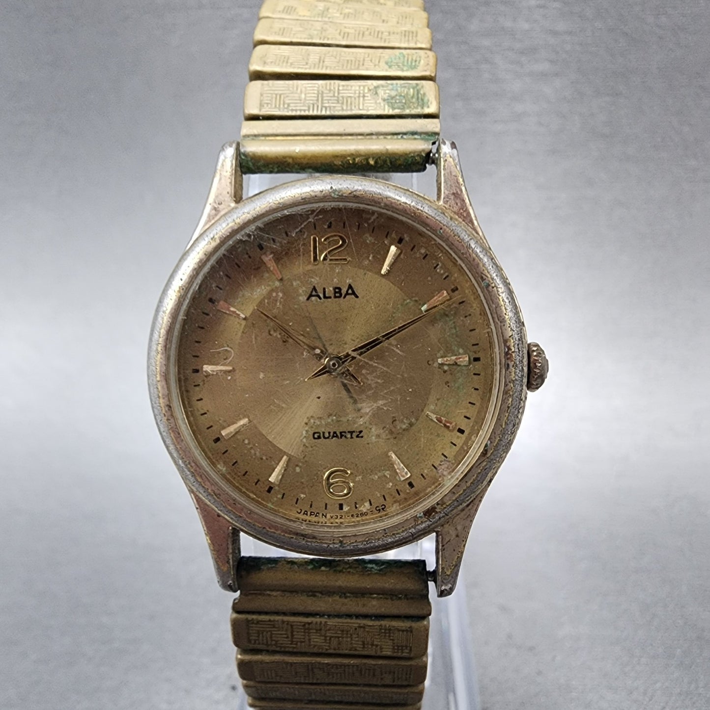 Seiko Alba Watch Women 30mm Gold Dial Gold Tone V3216220 New Battery0