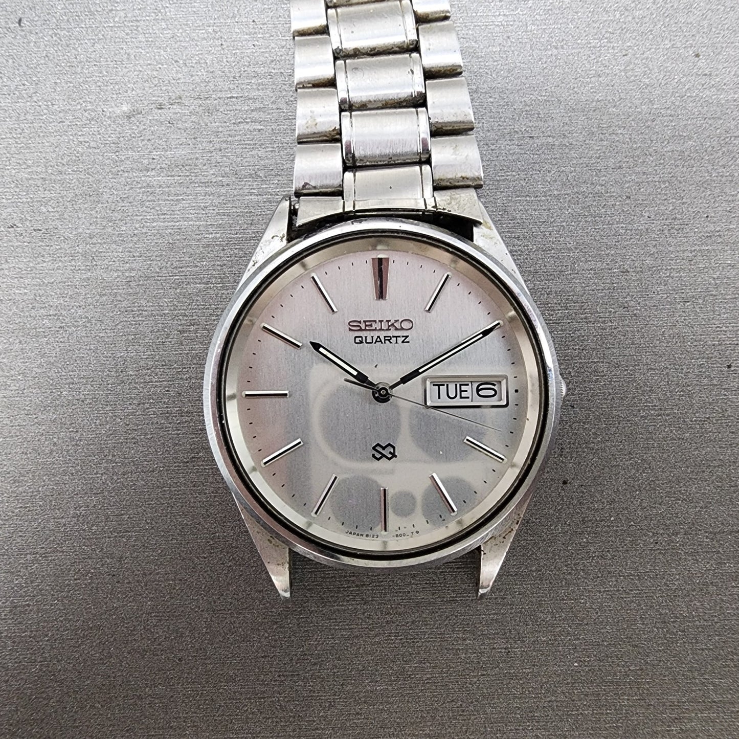 Seiko SQ Watch Men 34mm Silver Dial Silver Tone Daydate 81238009 PARTS0