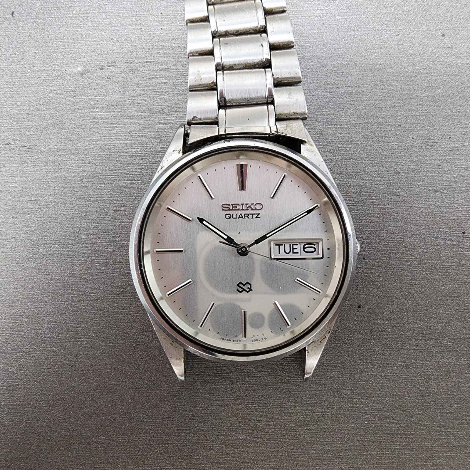 Seiko SQ Watch Men 34mm Silver Dial Silver Tone Daydate 81238009 PARTS0