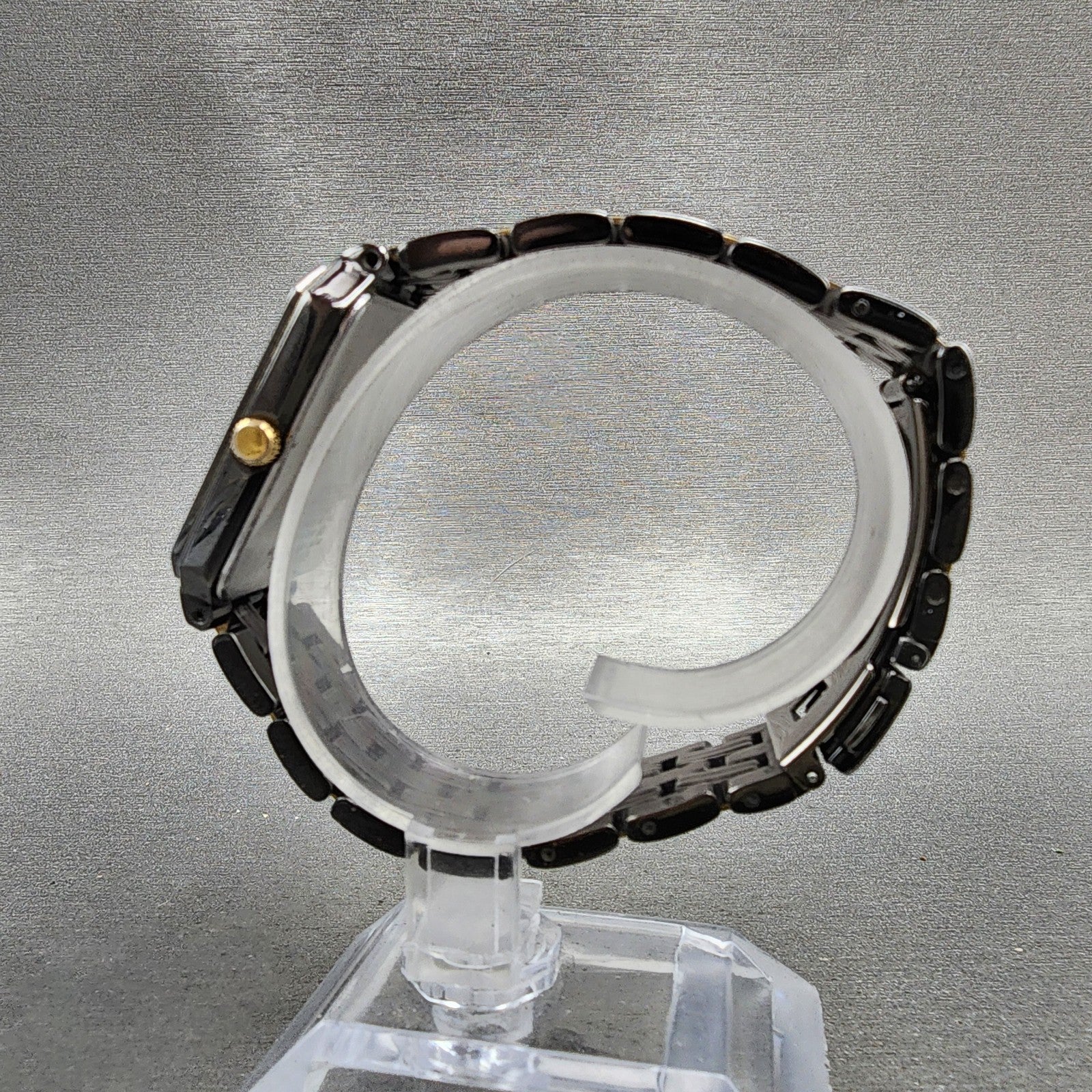 Seiko Tank Watch Men 27mm Black Dial Black &gold Tone Date V7395b19 New Battery6