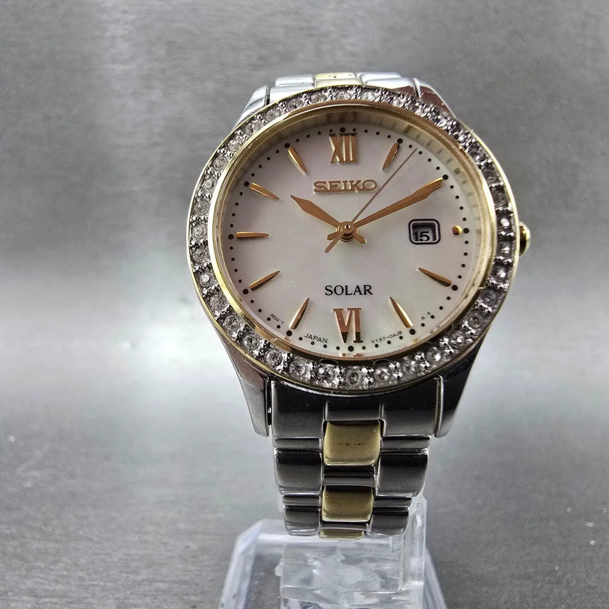 Seiko Solar Watch Women 28mm MOP Dial Two Tone Date Gemmed V137-0AA0 Works JP 675
