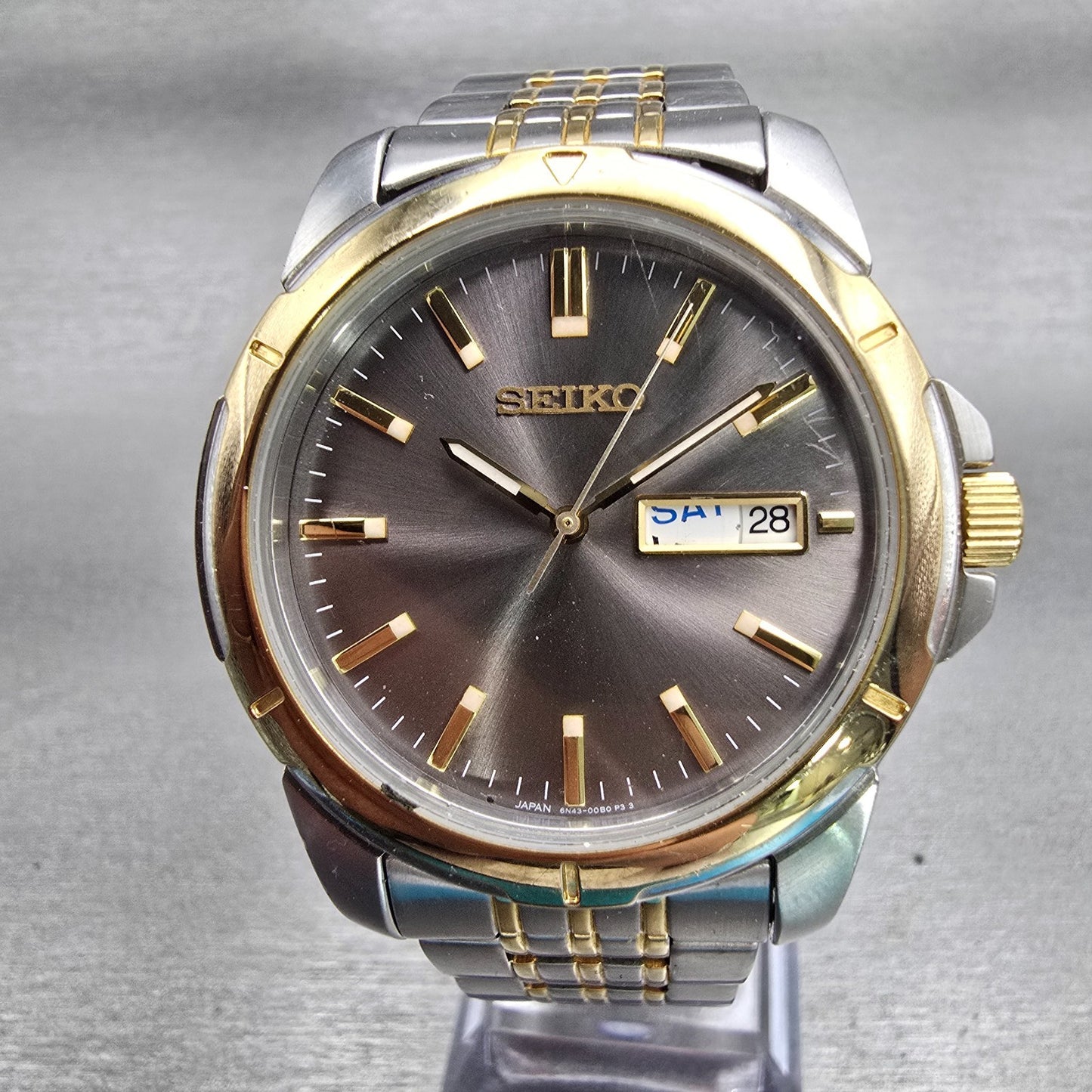 Seiko Watch Men 39mm Gray Dial Two Tone Round 6N43-00A0 New Battery VTG READ0