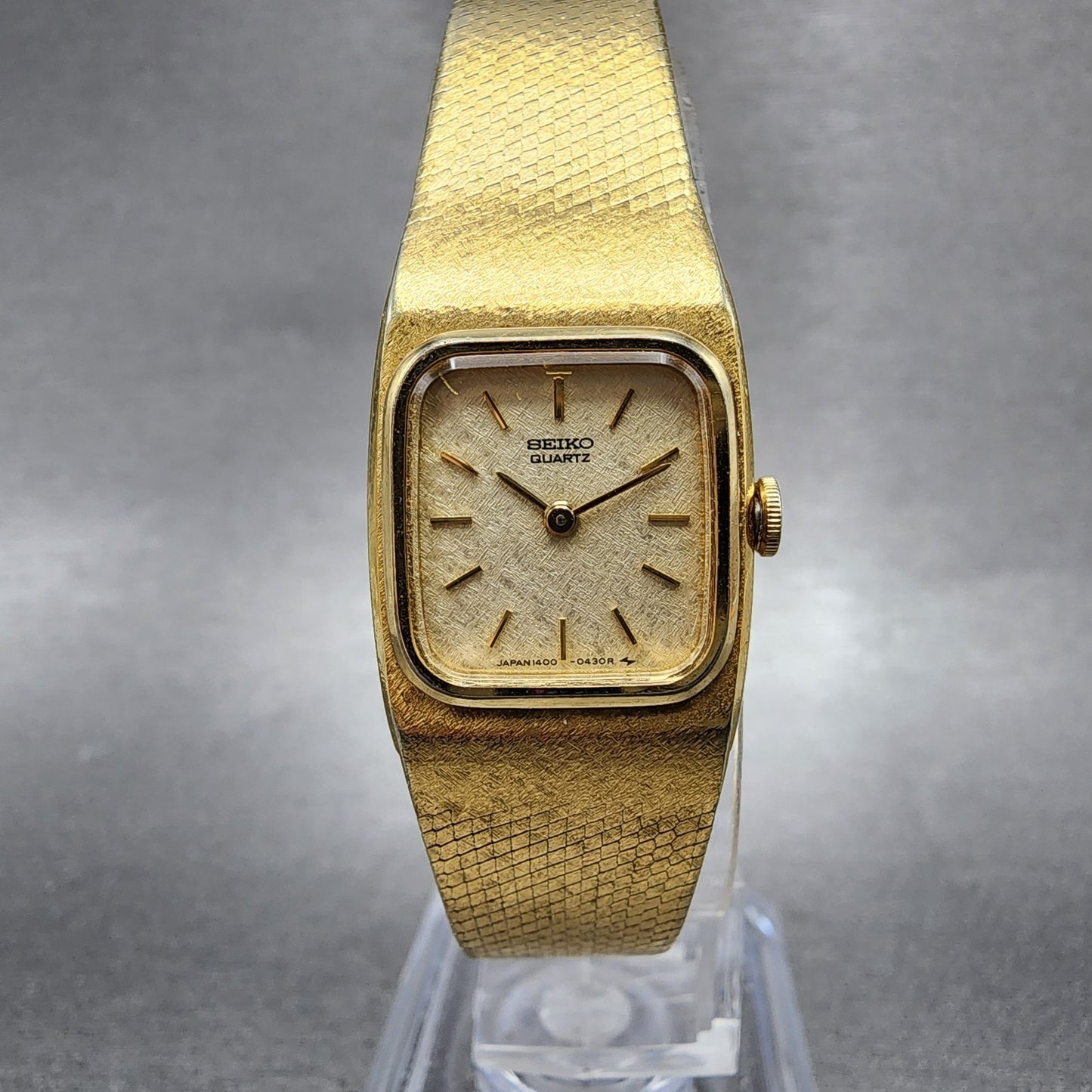 Seiko Tank Watch Women 17mm Champagne Dial Gold Tone Rectangle 14005259 New Bat0
