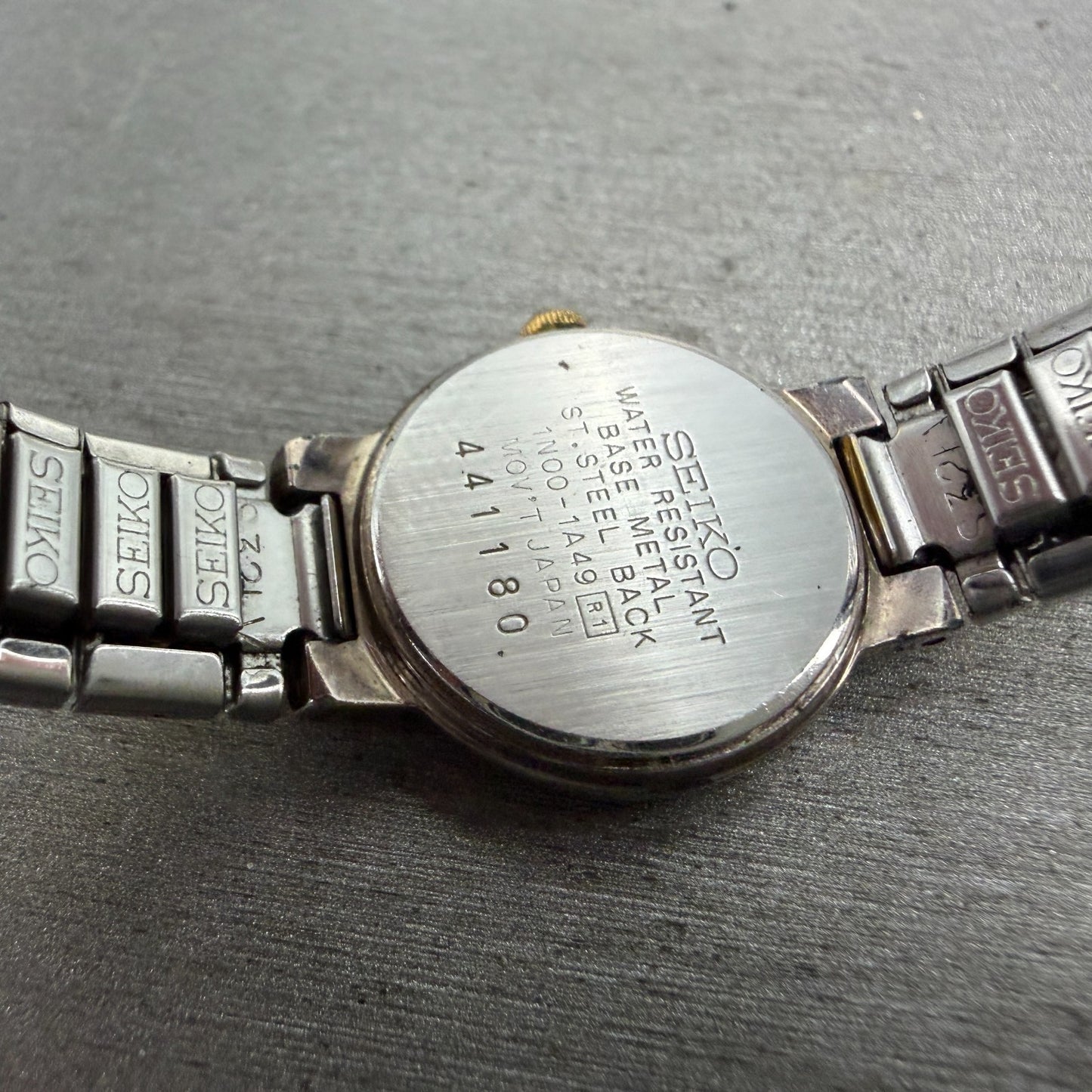 Seiko Watch Women 20mm White Dial Two Tone Round 1N00-1A49 New Battery Vintage9