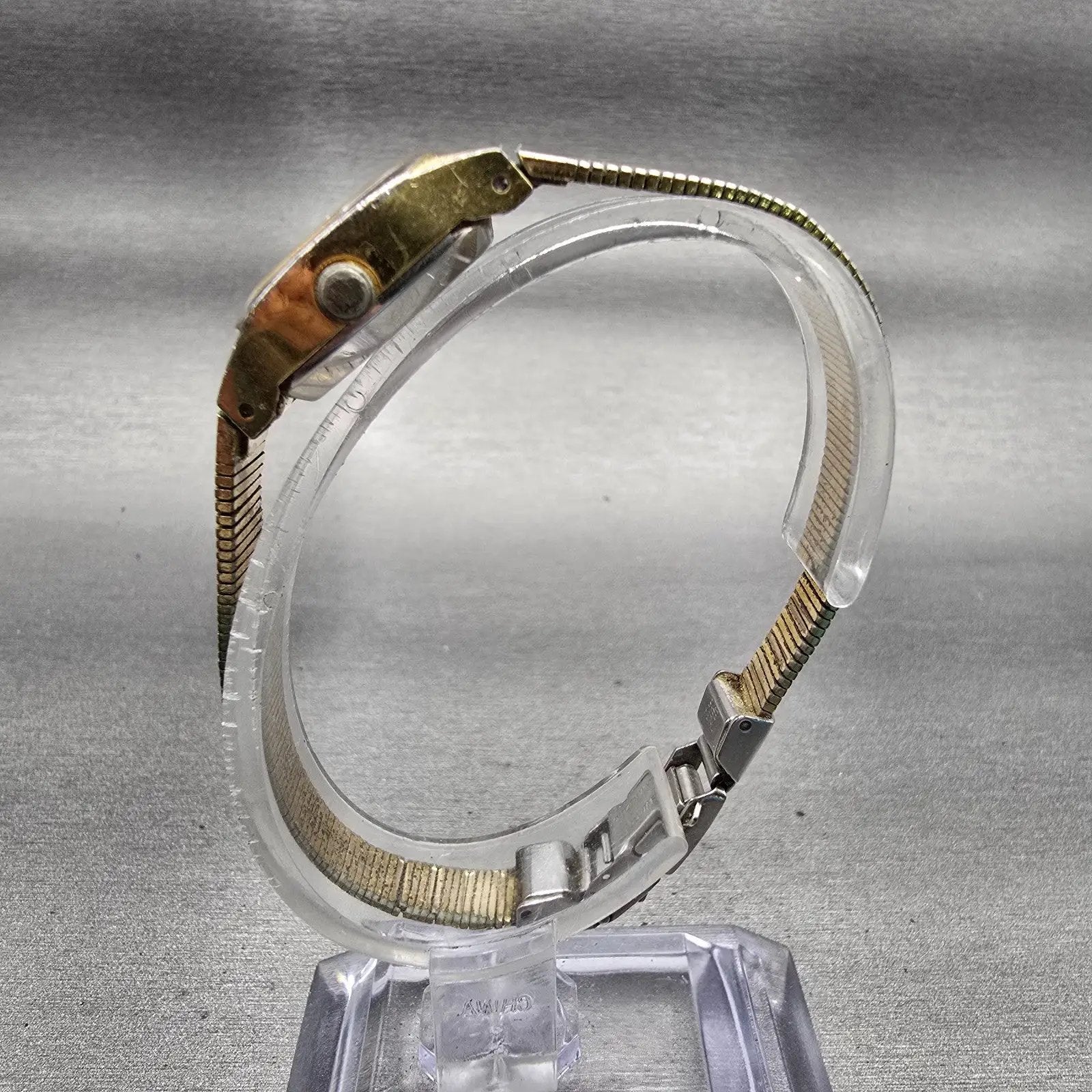 Citizen CQ Watch Women 18mm Gold Dial Gold Tone Round 4-832779 New Battery VTG7