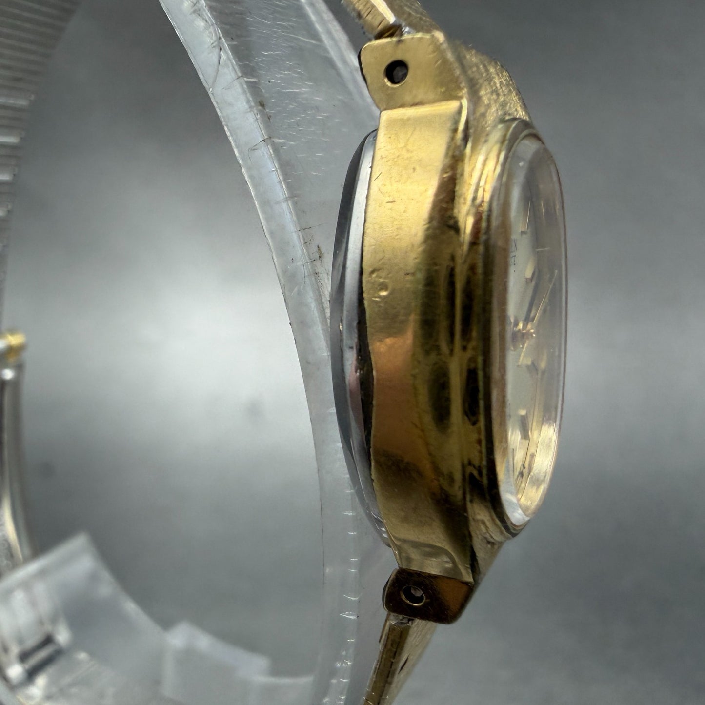 Citizen CQ Watch Women 18mm Champagne Dial Gold Tone Oval 4-752112 New Battery3