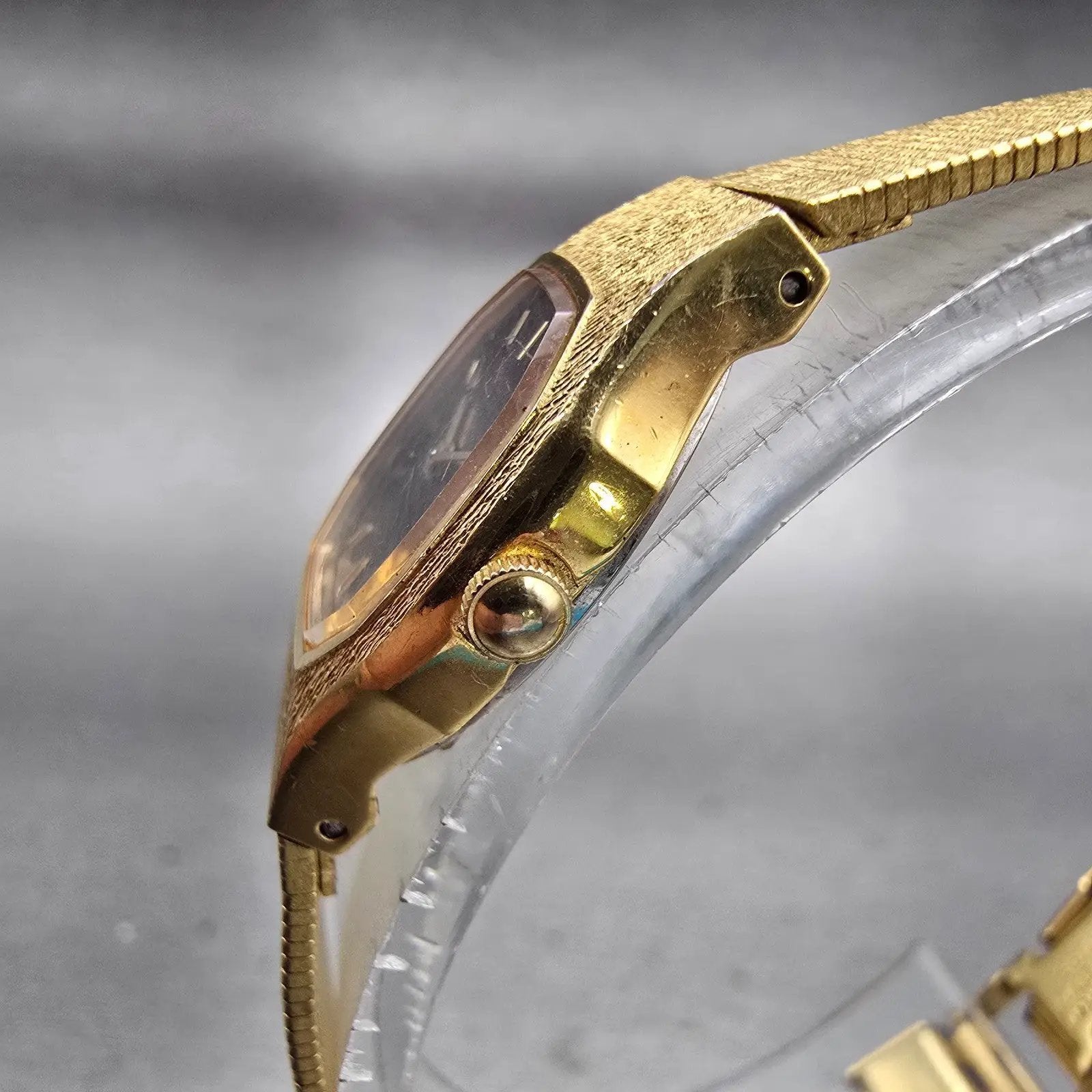 Seiko Watch Women 17mm Black Dial Gold Tone Octagon 1N00-5B29 New Battery VTG2