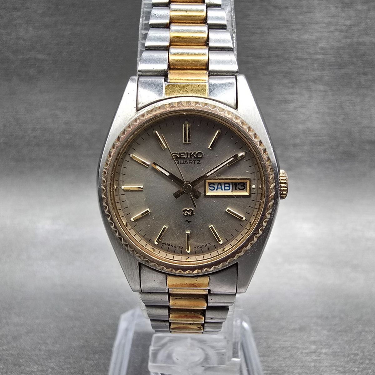 Seiko SQ Watch Women 24mm Gray Dial Two Tone Daydate Round 8523-0050 New Battery0