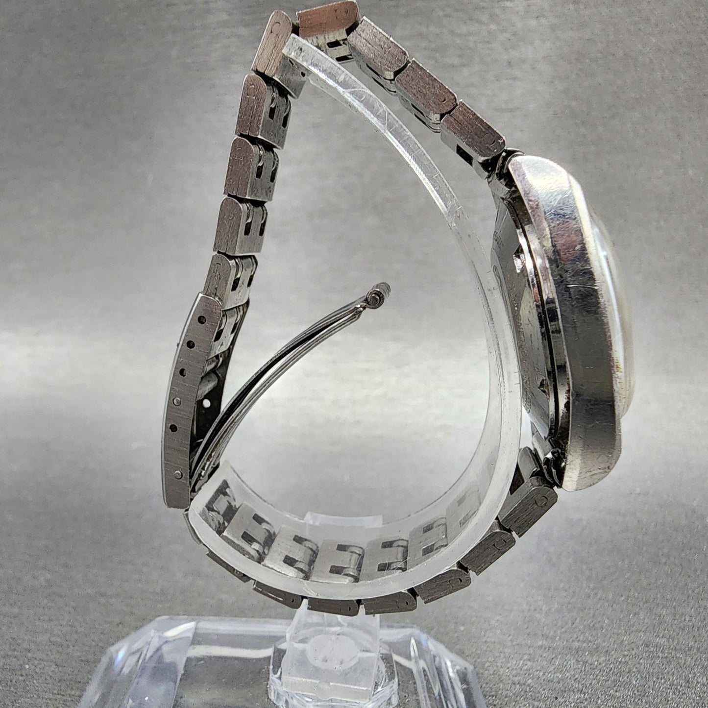 Nivada Streamline Automatic Watch Women 26mm Silver Dial Silver Tone Date Runs7