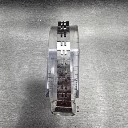 Seiko Pulsar Watch Women 16mm Silver Dial Silver Tone Oval V233-5810 New Battery6
