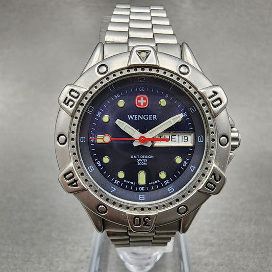 Wenger SMT Dive Watch Women 30mm Blue Dial Steel Daydate Round 091.0654 New Batt0