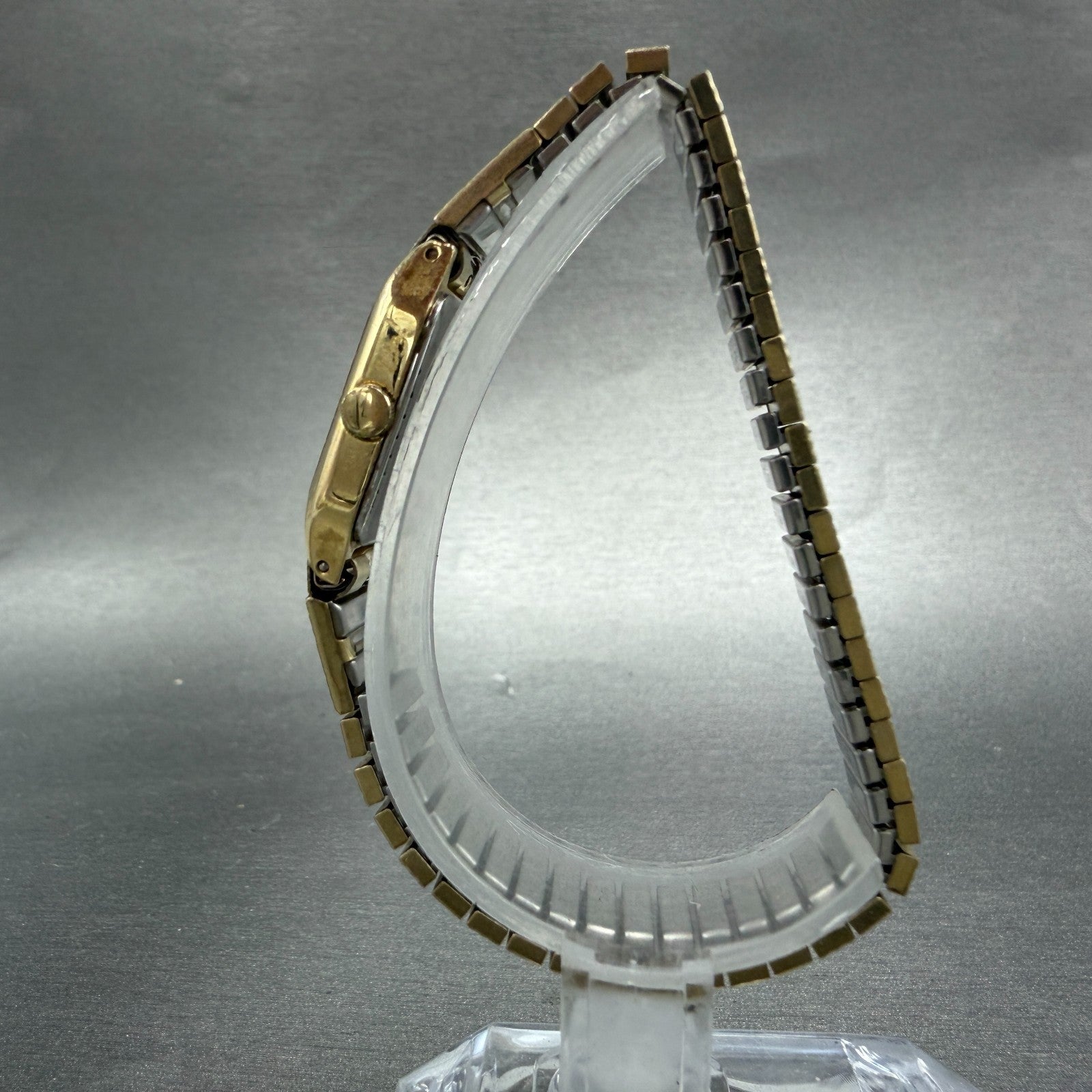 Seiko Tank Watch Women 17mm Silver Dial Gold Tone 4N00-5129 New Battery Vintage6
