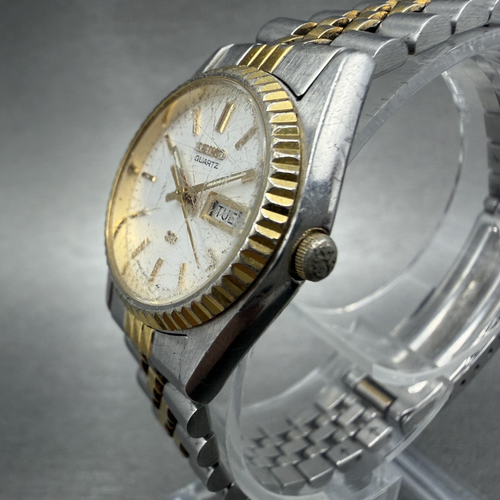 Seiko SQ Watch Women 24mm White Dial Two Tone Daydate 3y03-0169 New Battery TZ02