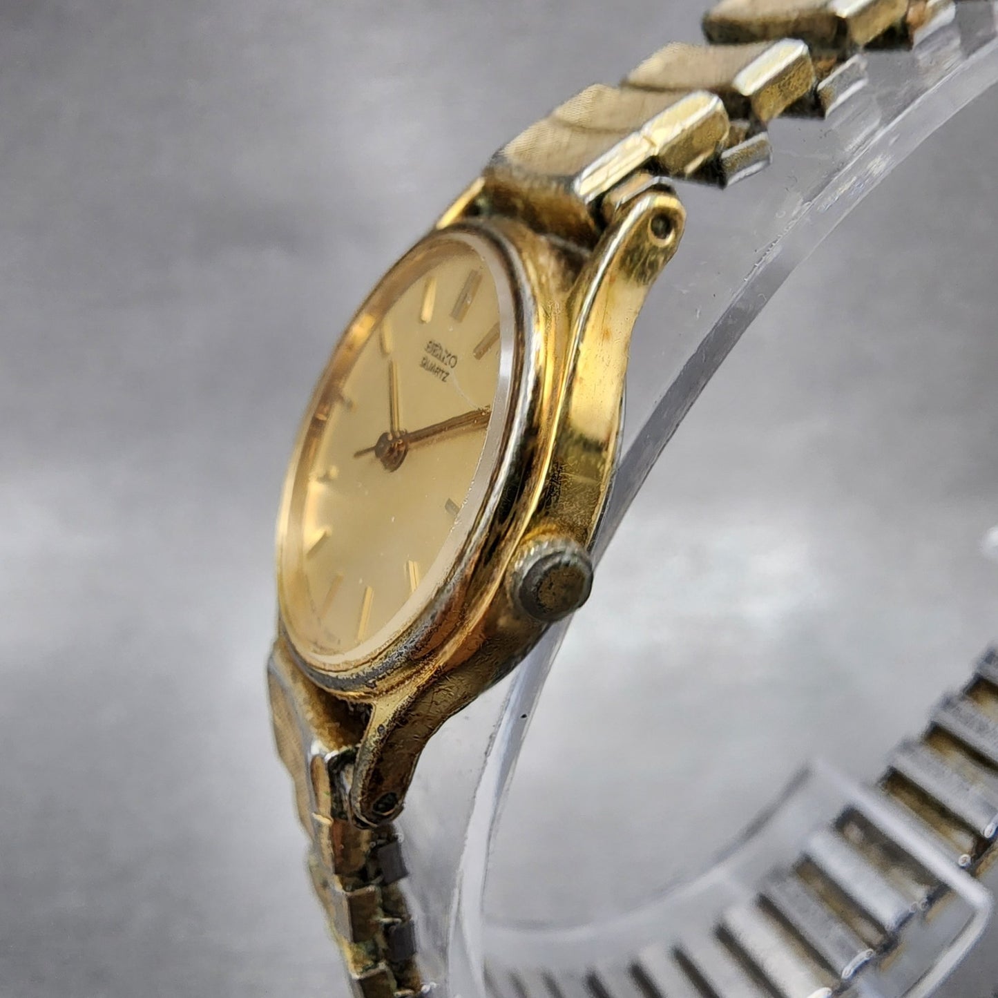 Seiko Watch Women 20mm Champagne Dial Gold Tone Round 20210029 New Battery2