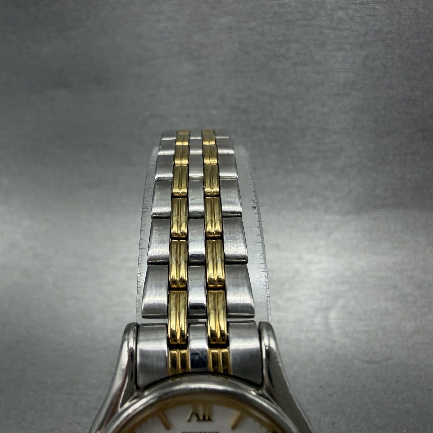 Seiko Watch Women 24mm White Dial Two Tone Round 1N010K10 New Battery VTG4